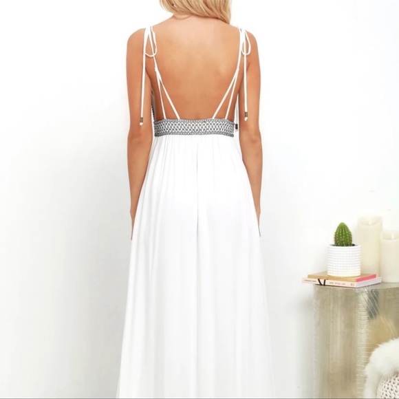 Lulus Days Of Sunlight Women Small Blue Embroidery White Maxi Lined Dress NWT - Picture 3 of 13